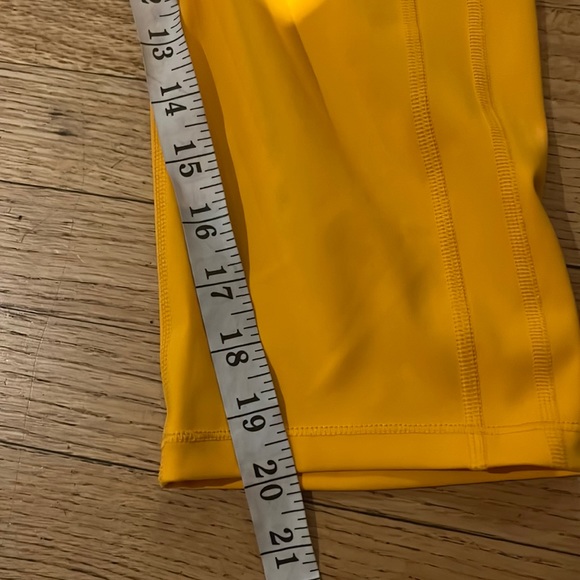 NWOT Athleta Ultimate Stash II Capri - Picture 15 of 16